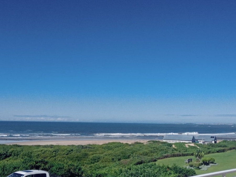 6 Bedroom Property for Sale in Aston Bay Eastern Cape
